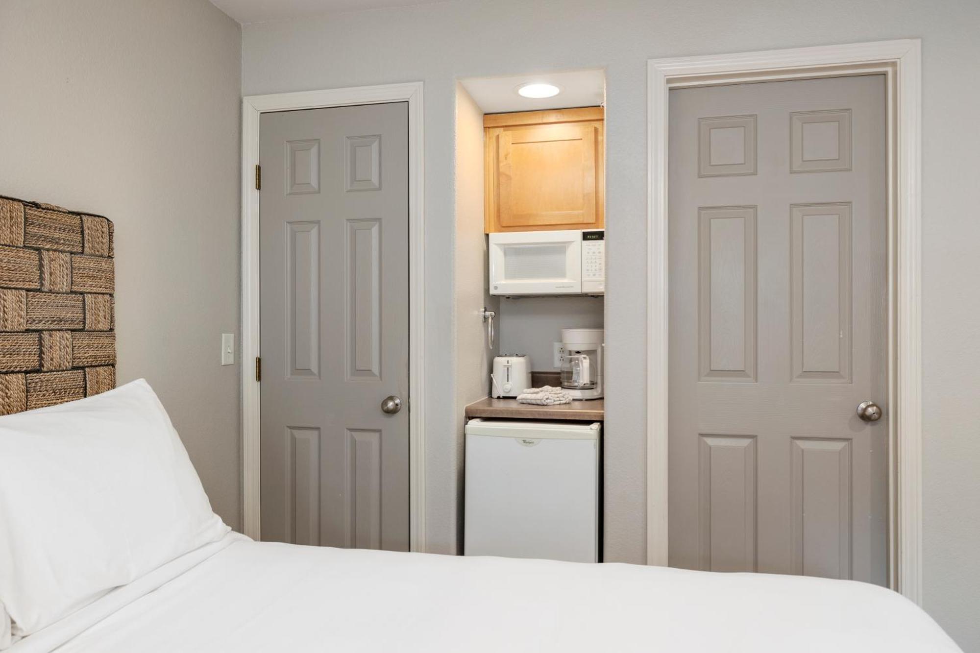 Still Waters Resort Indian Point Экстерьер фото