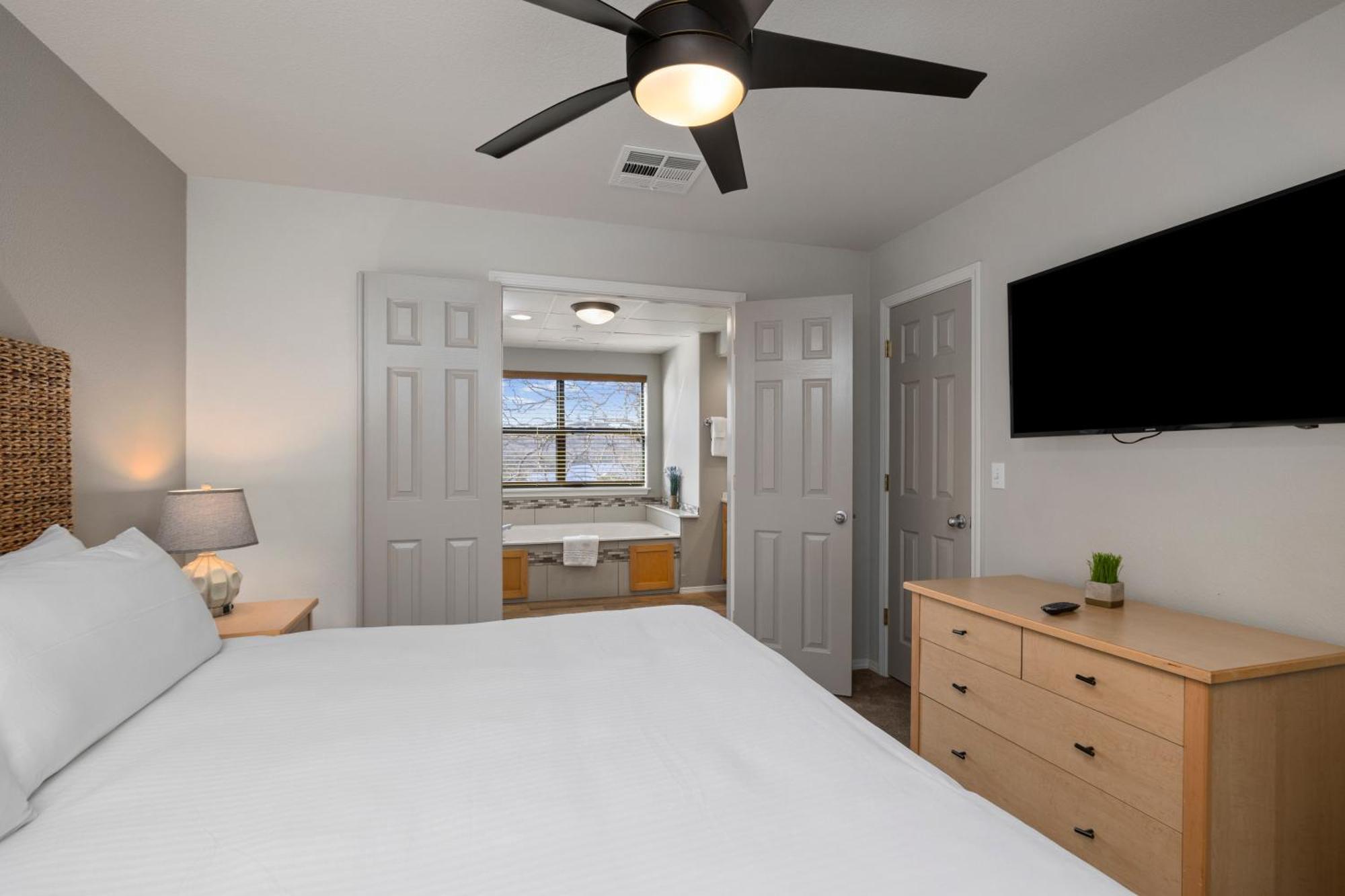 Still Waters Resort Indian Point Экстерьер фото